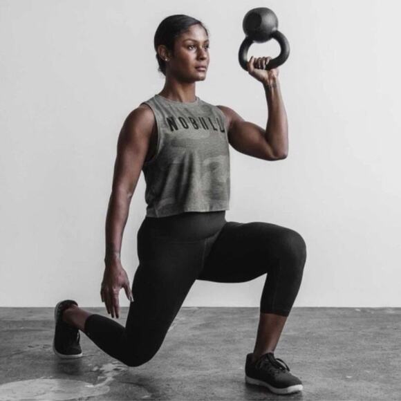 NoBull Women's Muscle Crop Tank Top Activewear Workout Camo Gray Size Medium - Picture 1 of 6